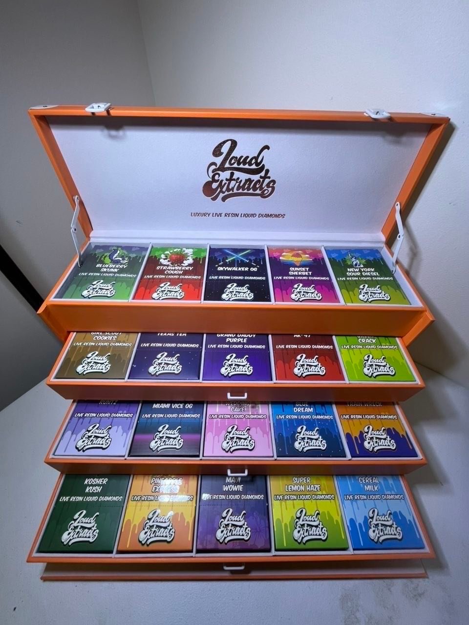 Buy Loud Extracts V4 Disposable 2g Loud Extracts V4 Disposable 2g